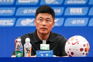 李國(guó)旭：8天3賽體能肯定是重要因素，我們會(huì)專注于自己的技戰(zhàn)術(shù)配圖