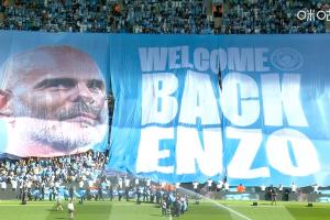 歡迎回家！主場球迷打出大型TIFO，歡迎馬雷斯卡重回曼城執(zhí)教配圖