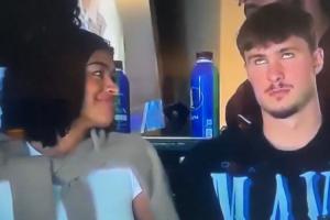 狀元也苦惱！女友微笑發(fā)言后 弗拉格滿臉無奈白眼直接翻上天配圖