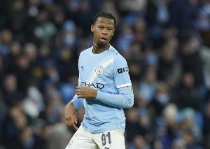 英媒:曼城18歲中衛(wèi)姆富尼將加盟考文垂,沃特福德也對他感興趣配圖