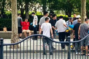 左小腿受傷！博主：海港后衛(wèi)吾米提江遭遇車禍，今晚中超無法上場配圖