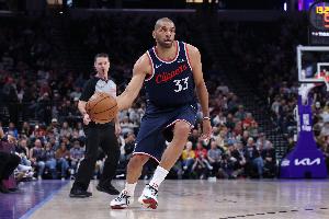 巴圖姆18年NBA場(chǎng)均9.6分4.7板3助 曾效力于開拓者/黃蜂/快船/76人配圖